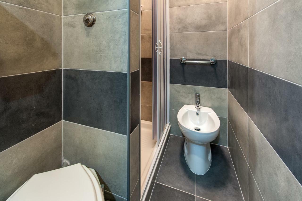 Alessandro A San Pietro Best Bed Рим Экстерьер фото