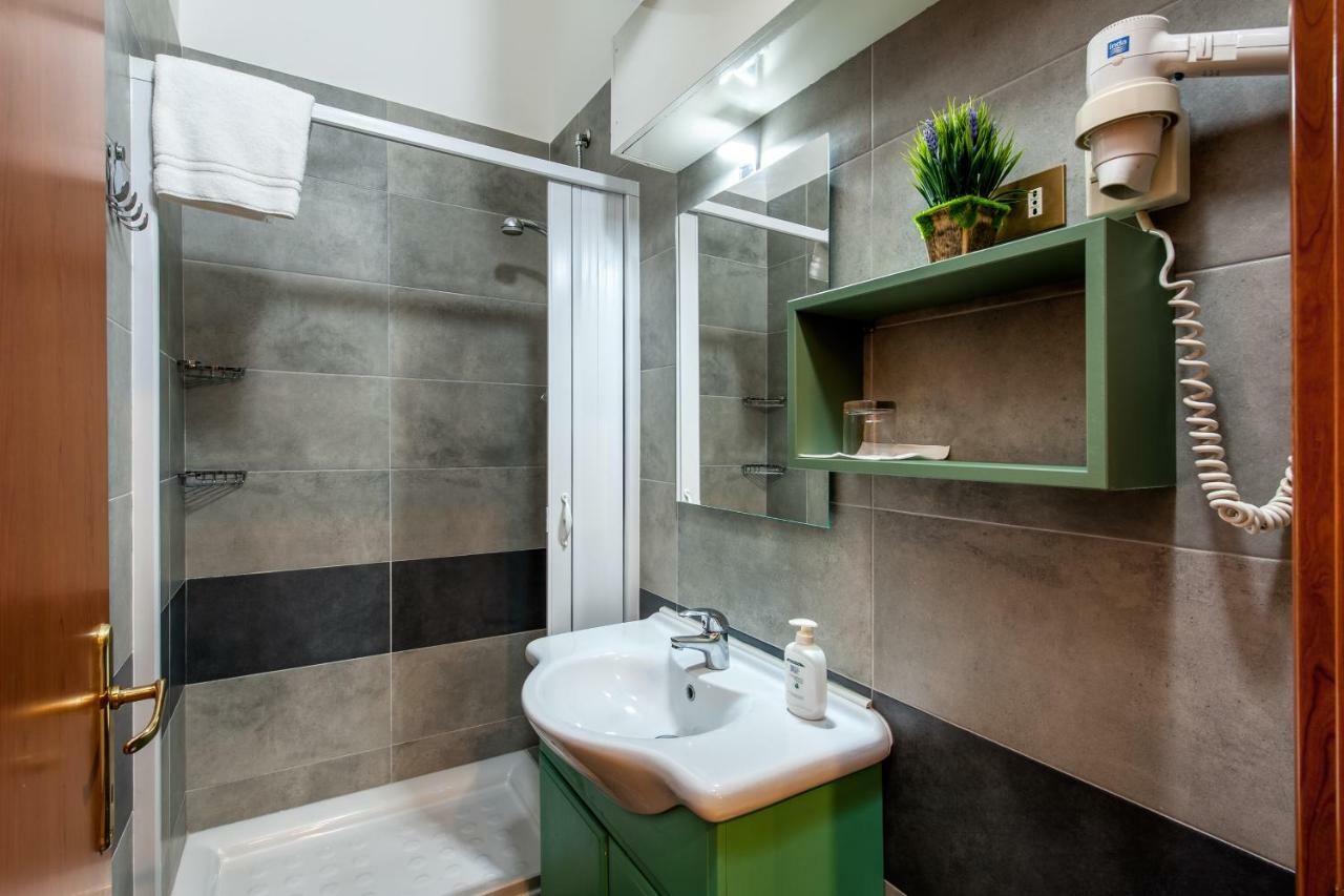 Alessandro A San Pietro Best Bed Рим Экстерьер фото